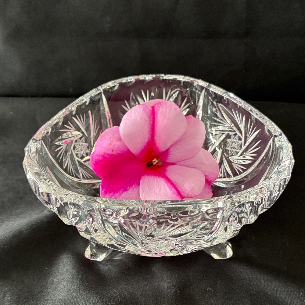 Vintage Triangle Footed Lead Crystal Jewelry Dish, Candy Bowl; Pinwheel; Small